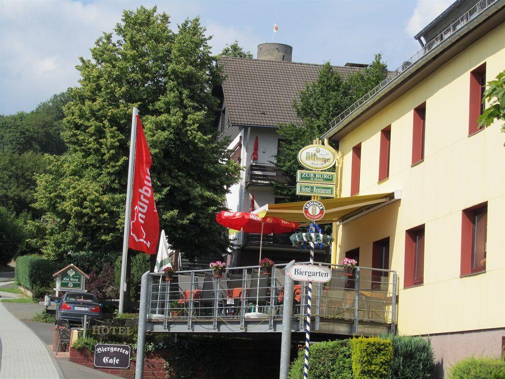 gut-Hotel zur Burg Nürburg ring Exterior foto