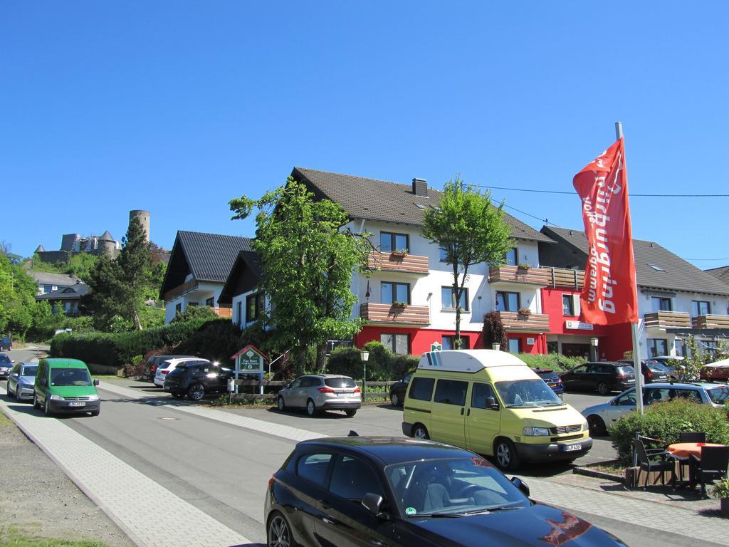 gut-Hotel zur Burg Nürburg ring Exterior foto
